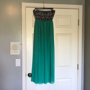 Long strapless dress